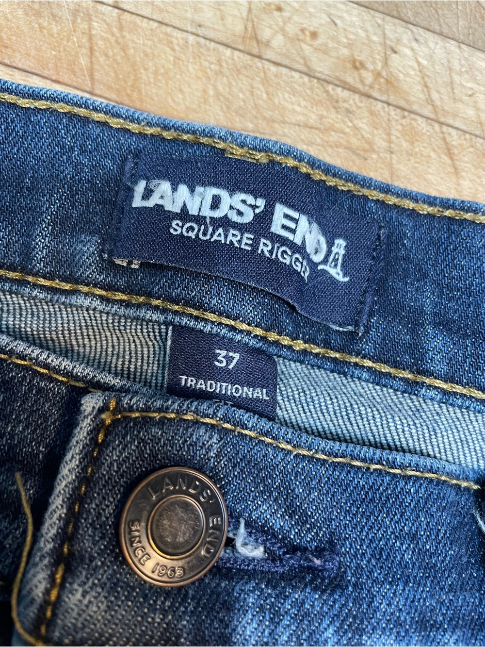 Lands' End Men's Jeans in Dark Blue Denim with Gold Stitching 37/32